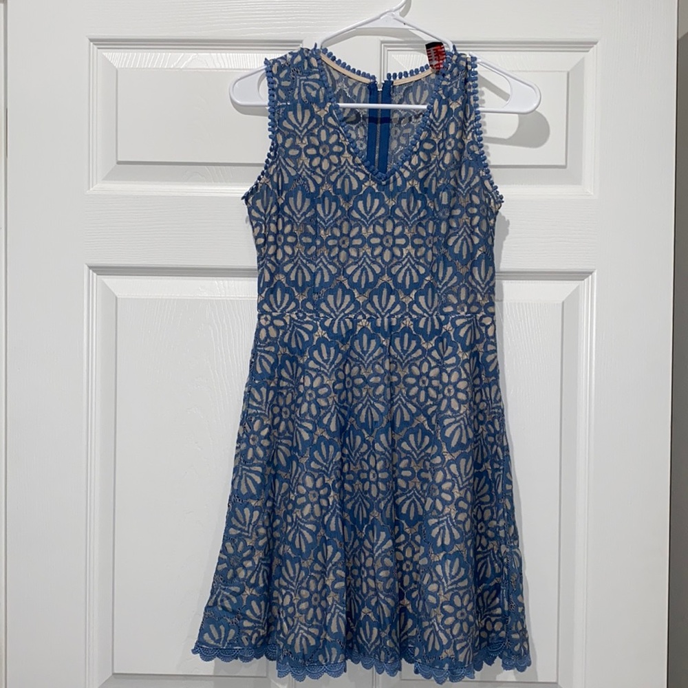 Nice ceremony dress. Used for a grad & ceremony.